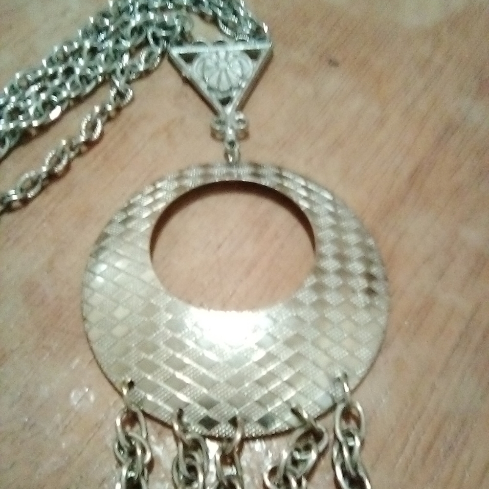 VINTAGE   WOMENS 20" LONG NECKLACE